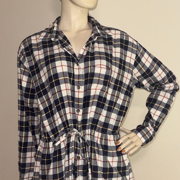 Uniqlo Plaid Flannel Drawstring Waist Dress - Picture 9 of 17